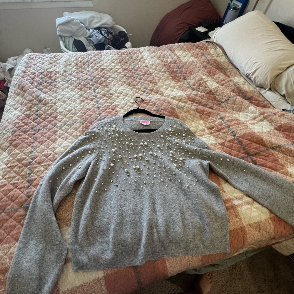 Kate spade ♠️ Elegant Gray Sweater with Pearl Embellishments